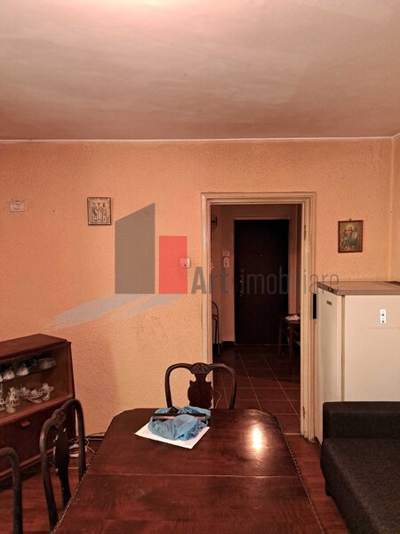 Bd. Brancoveanu vanzare apartament 4 camere decomandat