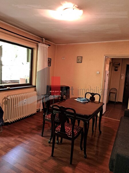 Bd. Brancoveanu vanzare apartament 4 camere decomandat